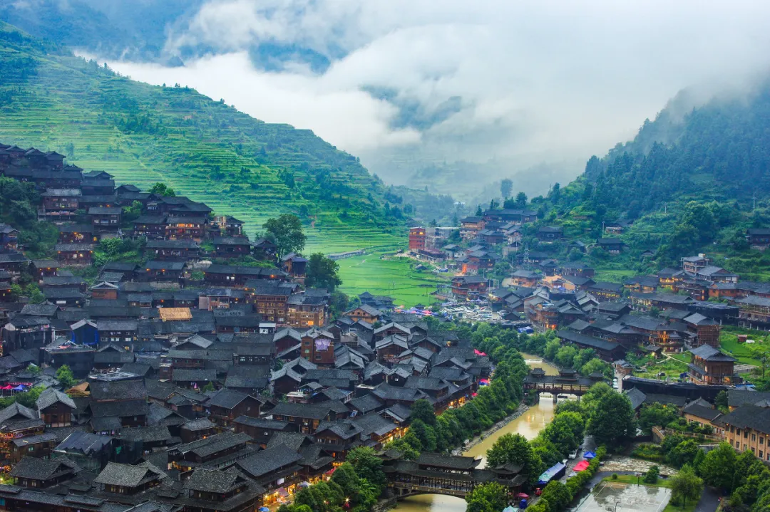 黔山词韵，古韵悠长的贵州风光赋