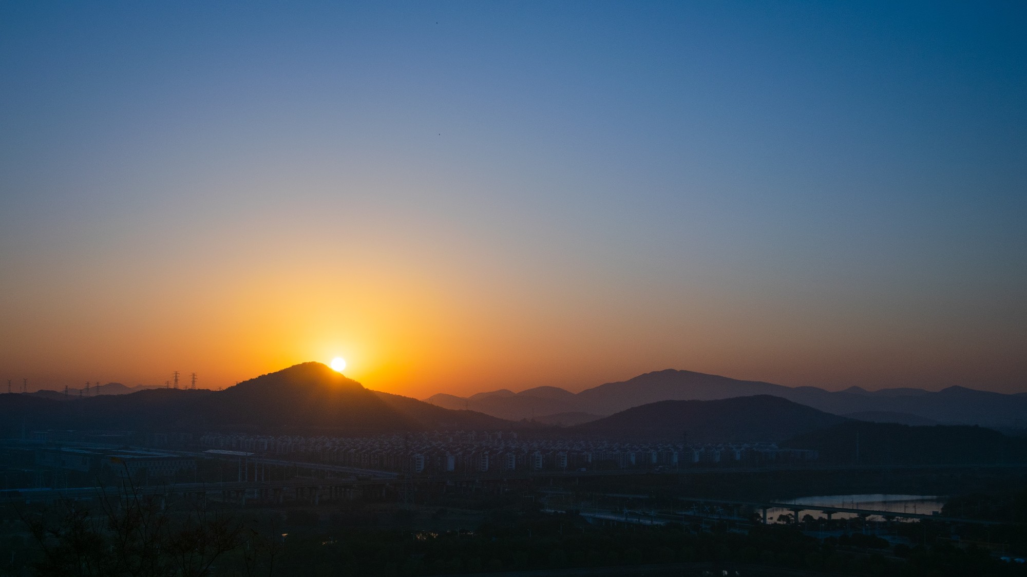 朝阳,生机与希望的象征